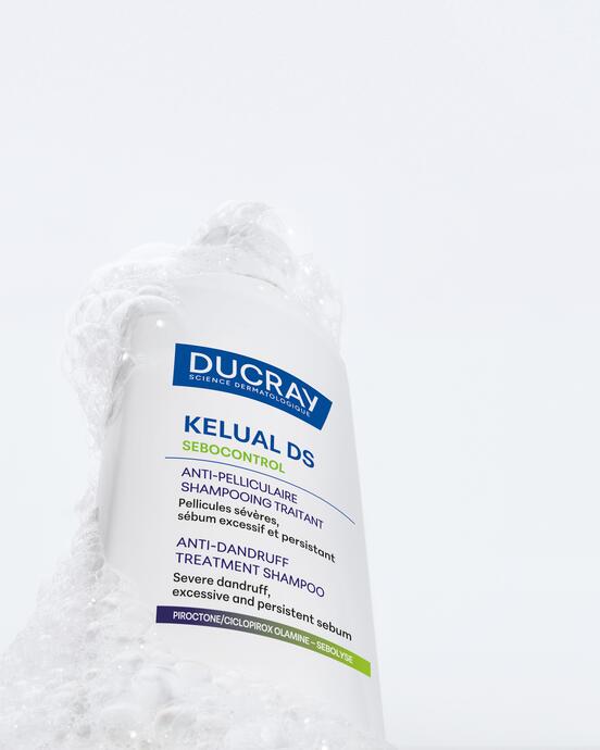 DU_KELUAL DS_SEBOCONTROL-TREATMENT-SHAMPOO_TEXTURE_PACKSHOT_4x5